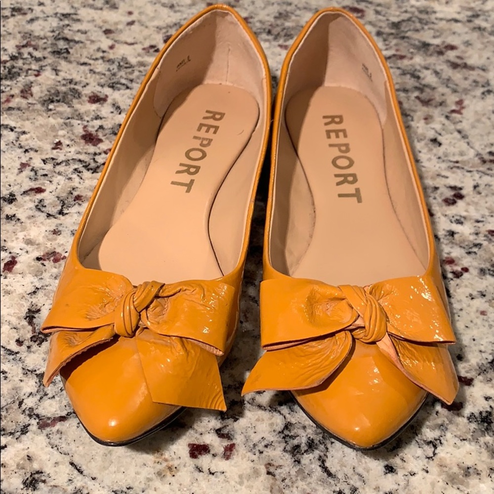 Mustard yellow bow patent leather flats